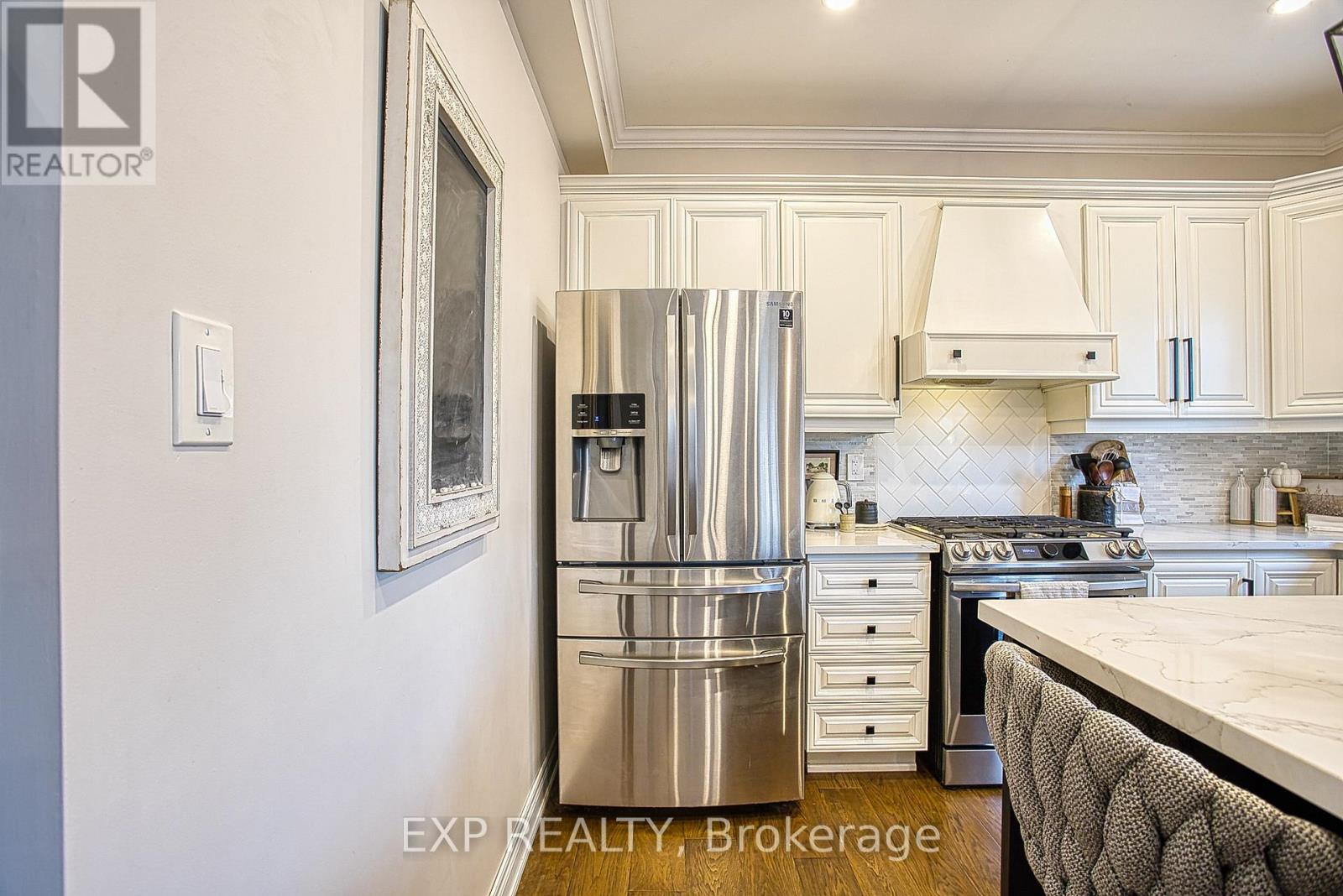 265 Montreal Circle, Hamilton, Ontario  L8E 0C6 - Photo 13 - X12488260