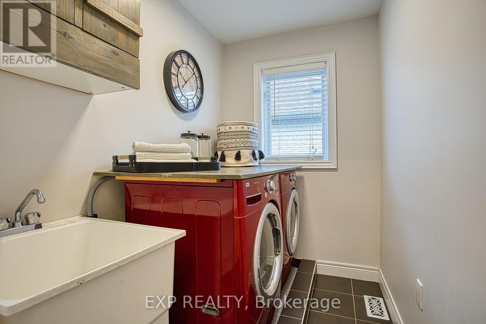 265 Montreal Circle, Hamilton, Ontario  L8E 0C6 - Photo 27 - X12488260