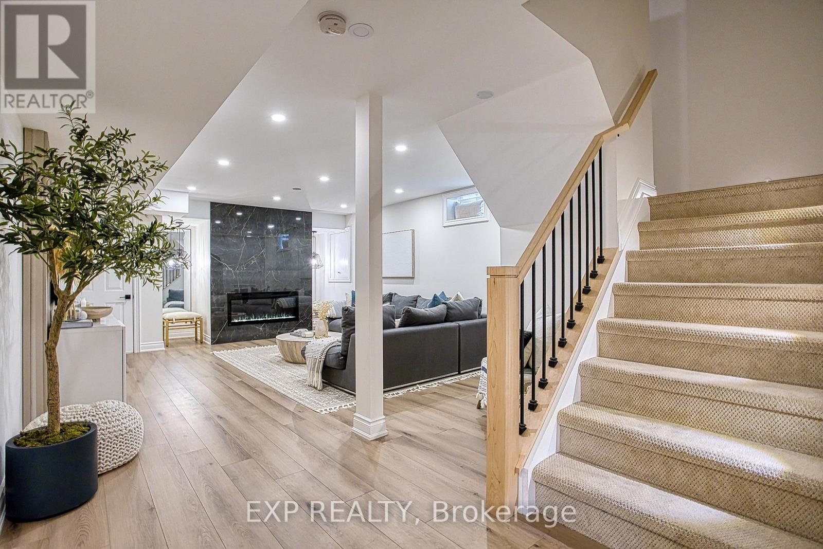 265 Montreal Circle, Hamilton, Ontario  L8E 0C6 - Photo 28 - X12488260