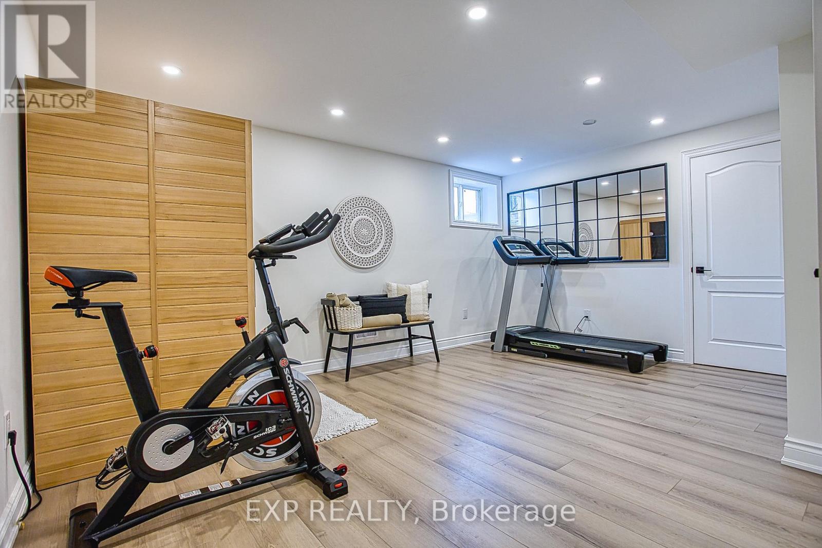 265 Montreal Circle, Hamilton, Ontario  L8E 0C6 - Photo 31 - X12488260