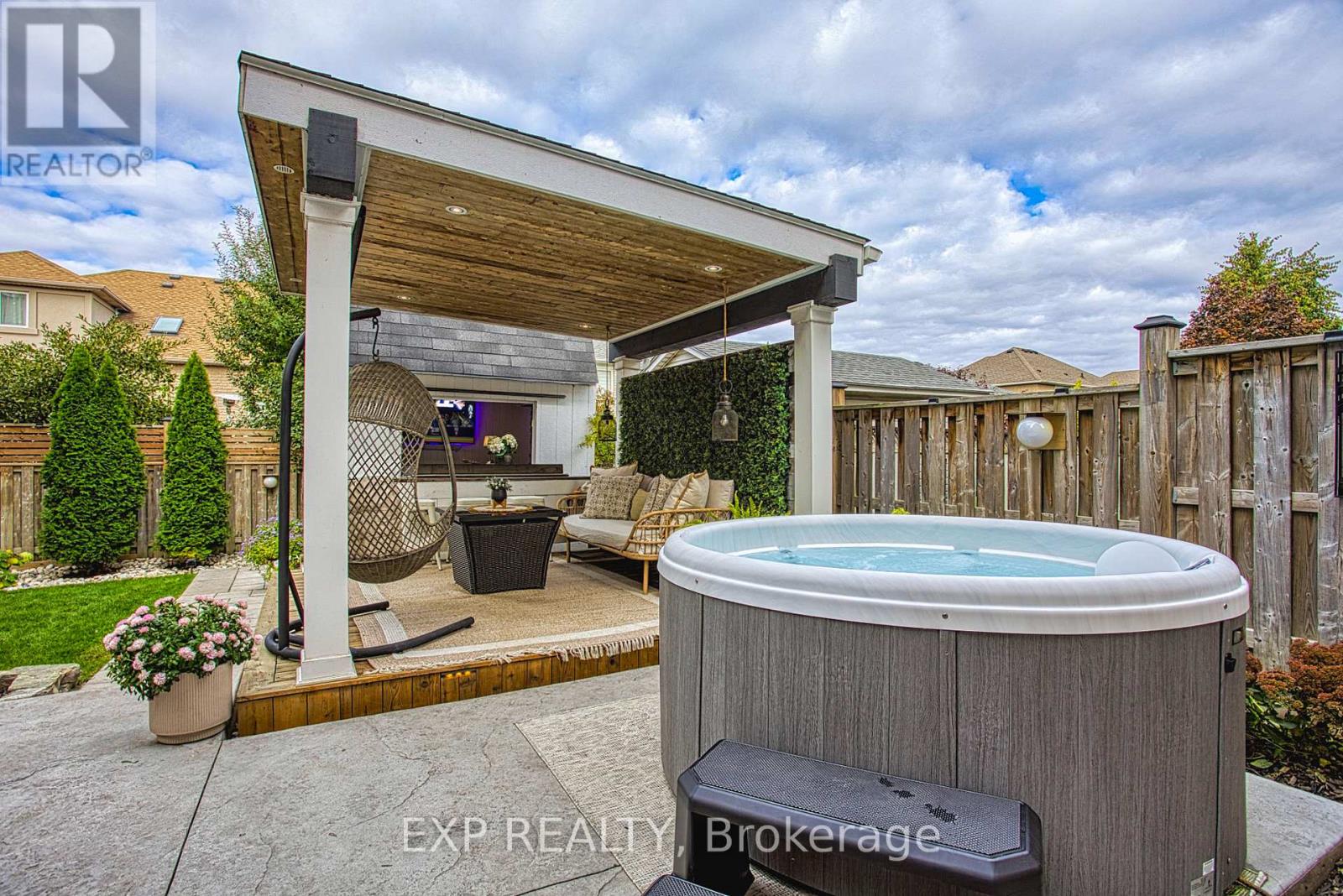 265 Montreal Circle, Hamilton, Ontario  L8E 0C6 - Photo 34 - X12488260