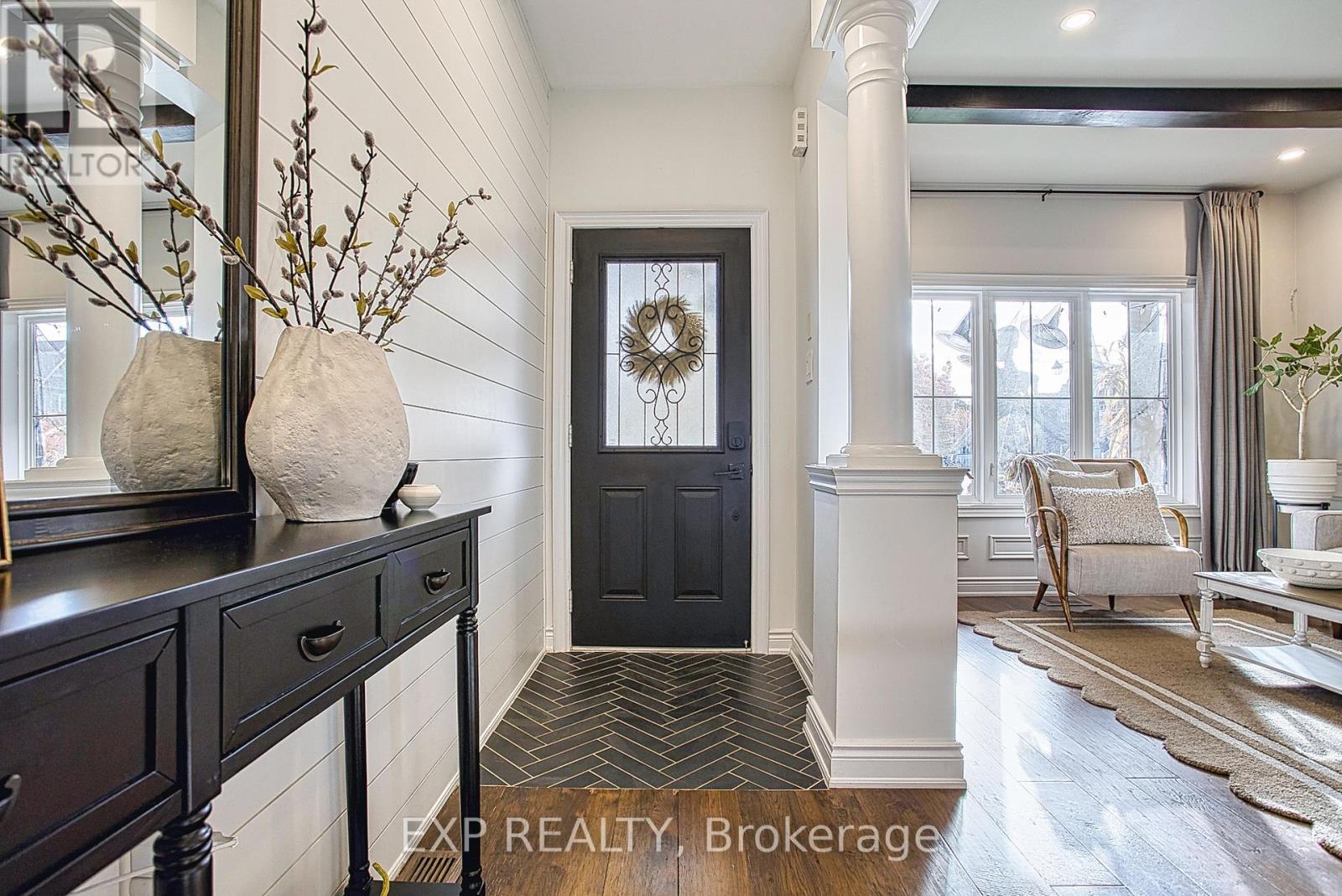 265 Montreal Circle, Hamilton, Ontario  L8E 0C6 - Photo 4 - X12488260