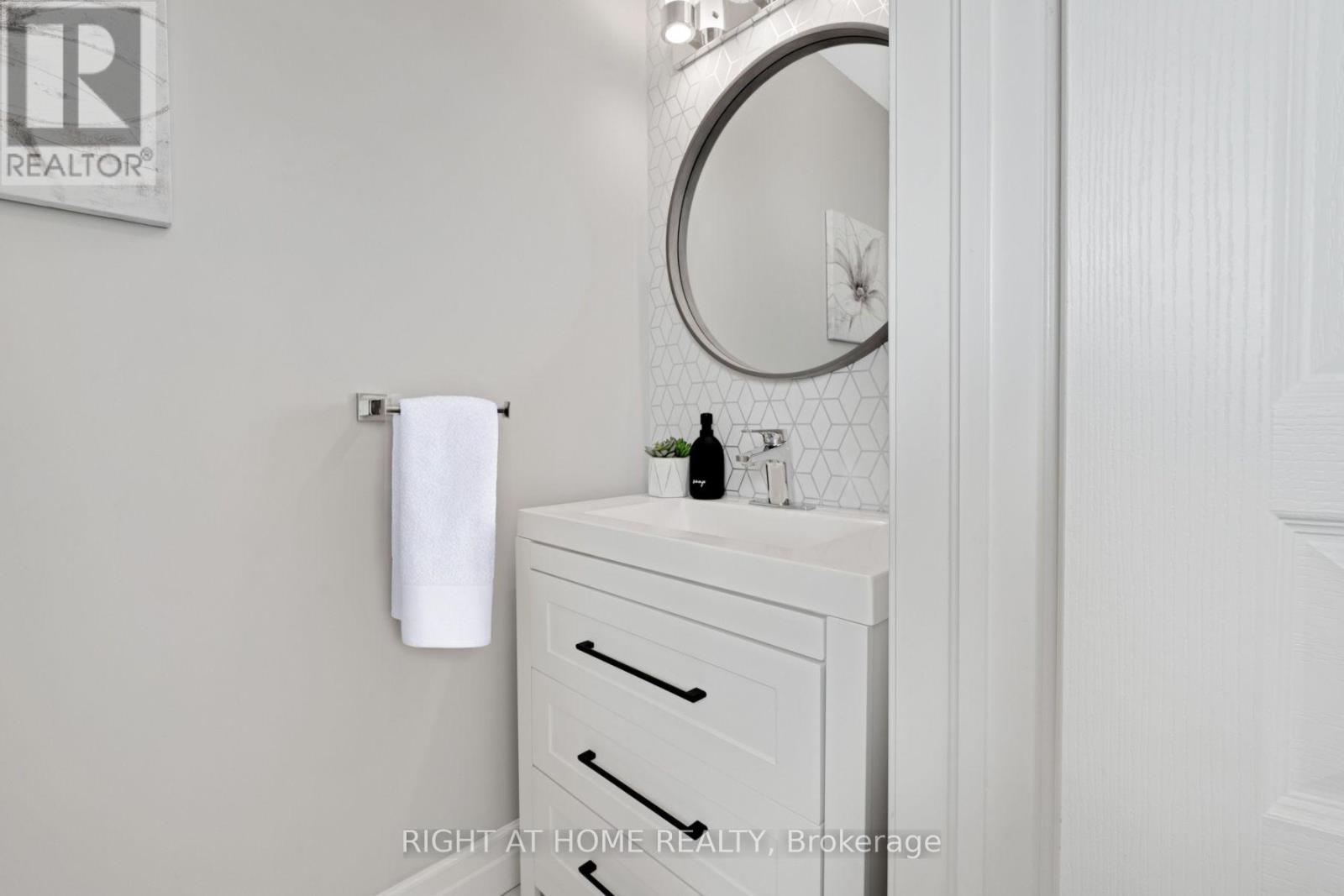 63 Grand Flats Trail, Kitchener, Ontario  N2A 0J8 - Photo 14 - X12488262