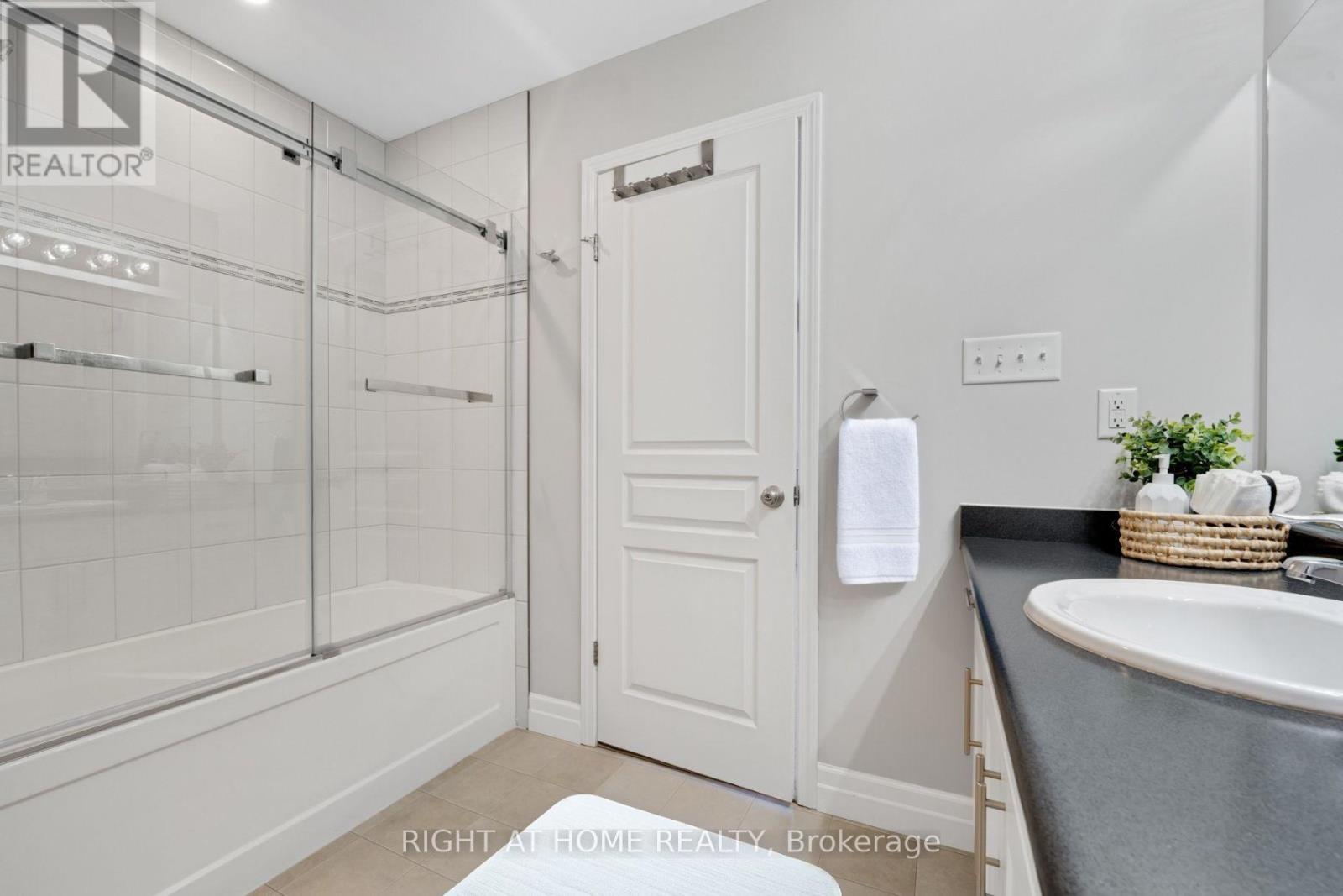 63 Grand Flats Trail, Kitchener, Ontario  N2A 0J8 - Photo 22 - X12488262