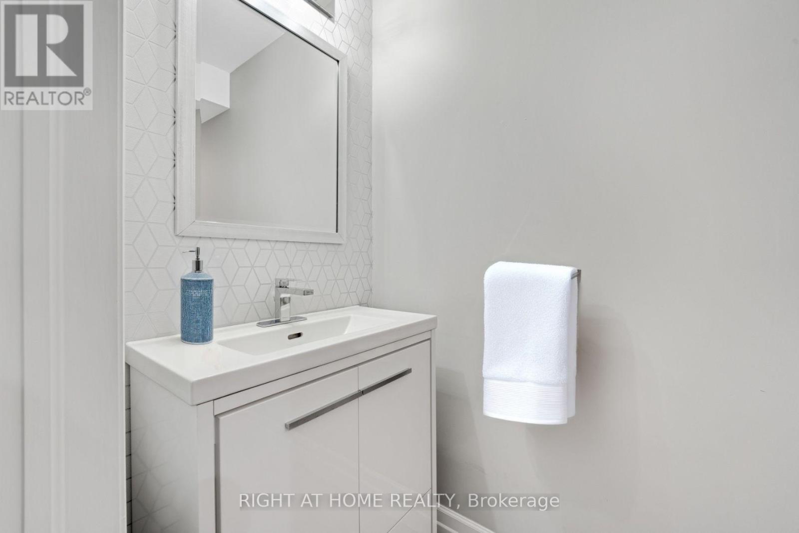 63 Grand Flats Trail, Kitchener, Ontario  N2A 0J8 - Photo 31 - X12488262