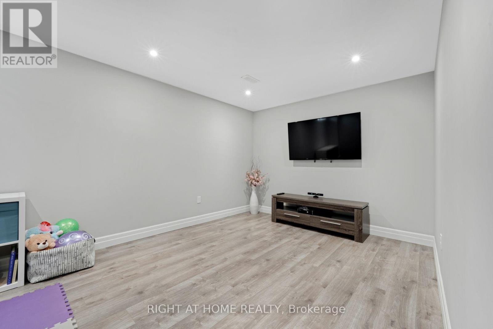 63 Grand Flats Trail, Kitchener, Ontario  N2A 0J8 - Photo 34 - X12488262