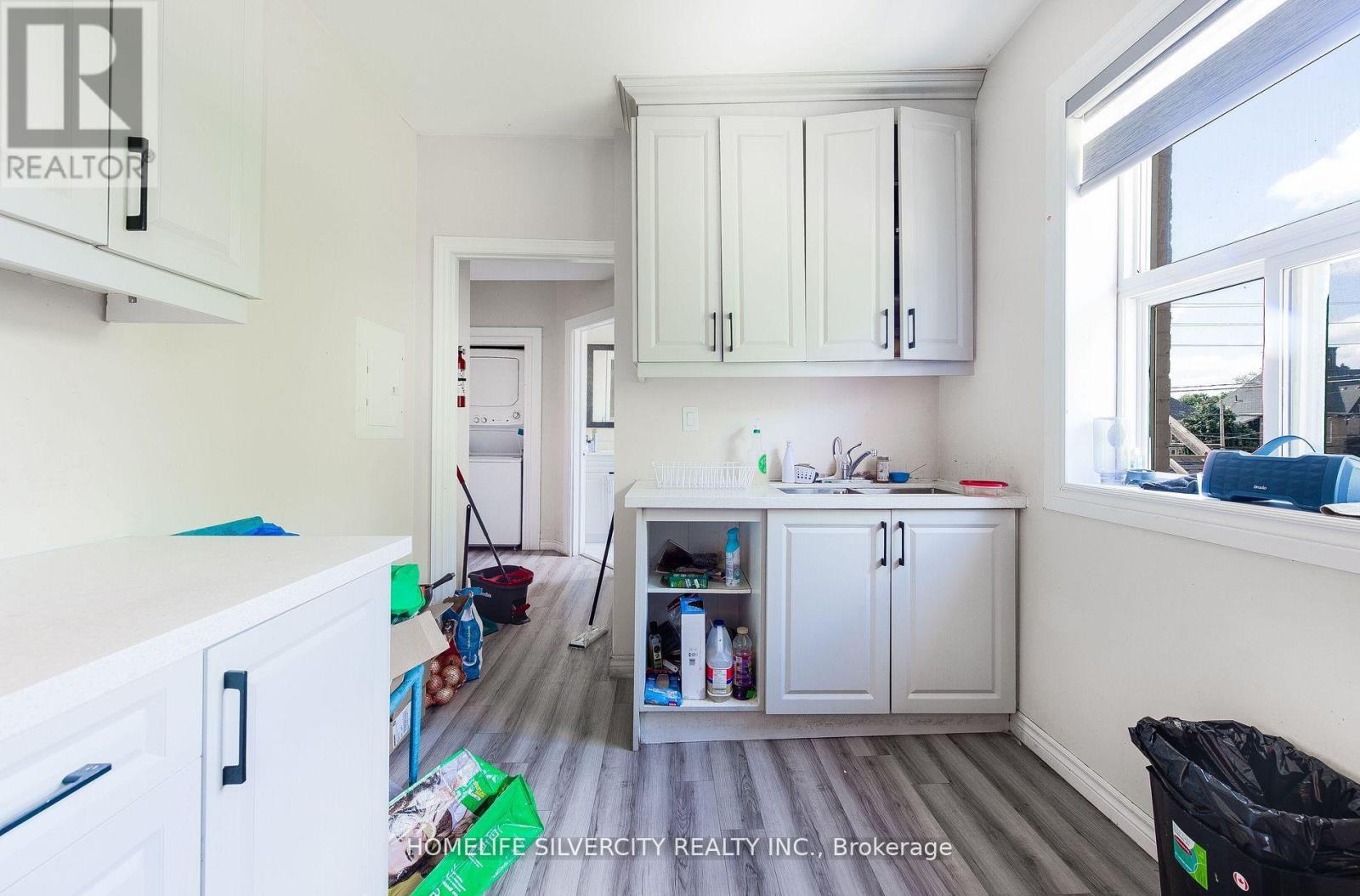 544 Dundas Street E, London East, Ontario  N6B 1W8 - Photo 33 - X12488286