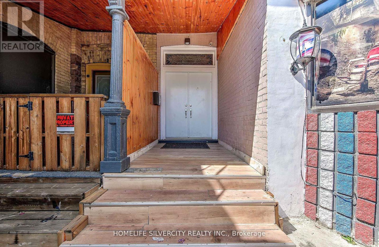 544 Dundas Street E, London East, Ontario  N6B 1W8 - Photo 4 - X12488286