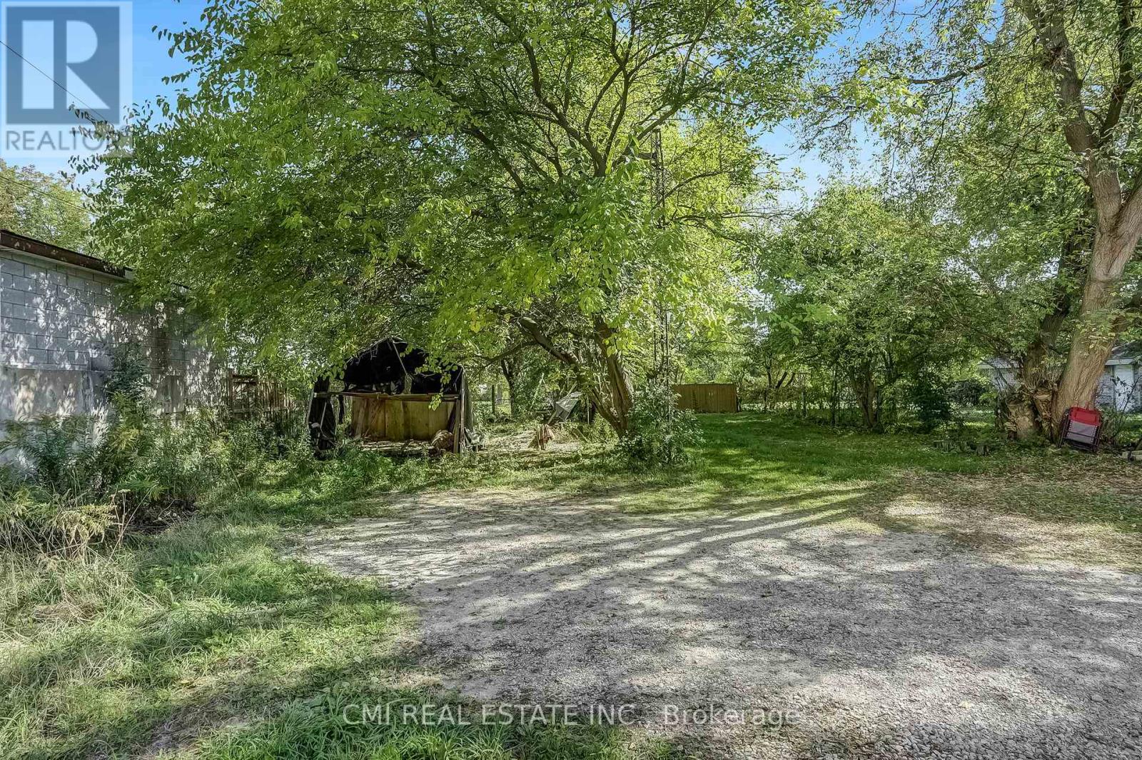 135 Madison Avenue S, Kitchener, Ontario  N2G 3M4 - Photo 48 - X12488322