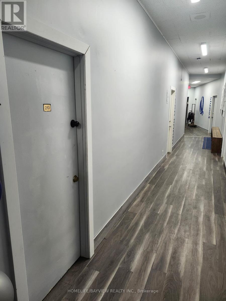 210 - 377 Front Street, Belleville, Ontario  K8N 2Z9 - Photo 9 - X12488330