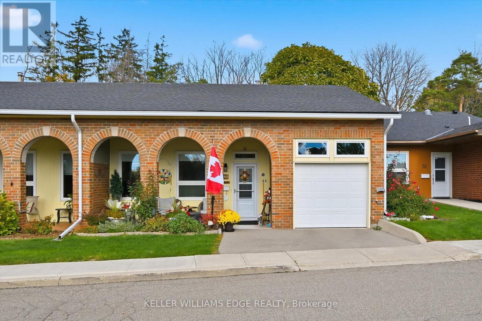 34 CARDINAL MINDSZENTY BOULEVARD, Hamilton, Ontario