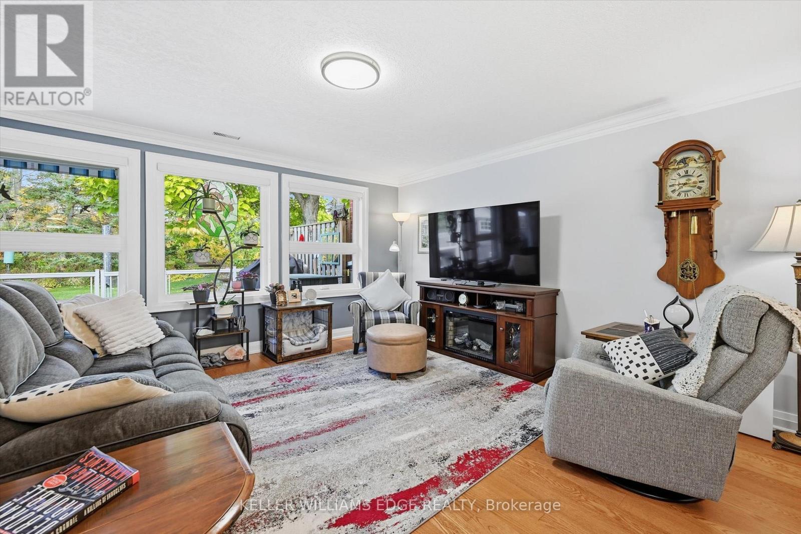 34 Cardinal Mindszenty Boulevard, Hamilton, Ontario  L9B 2M3 - Photo 19 - X12488366