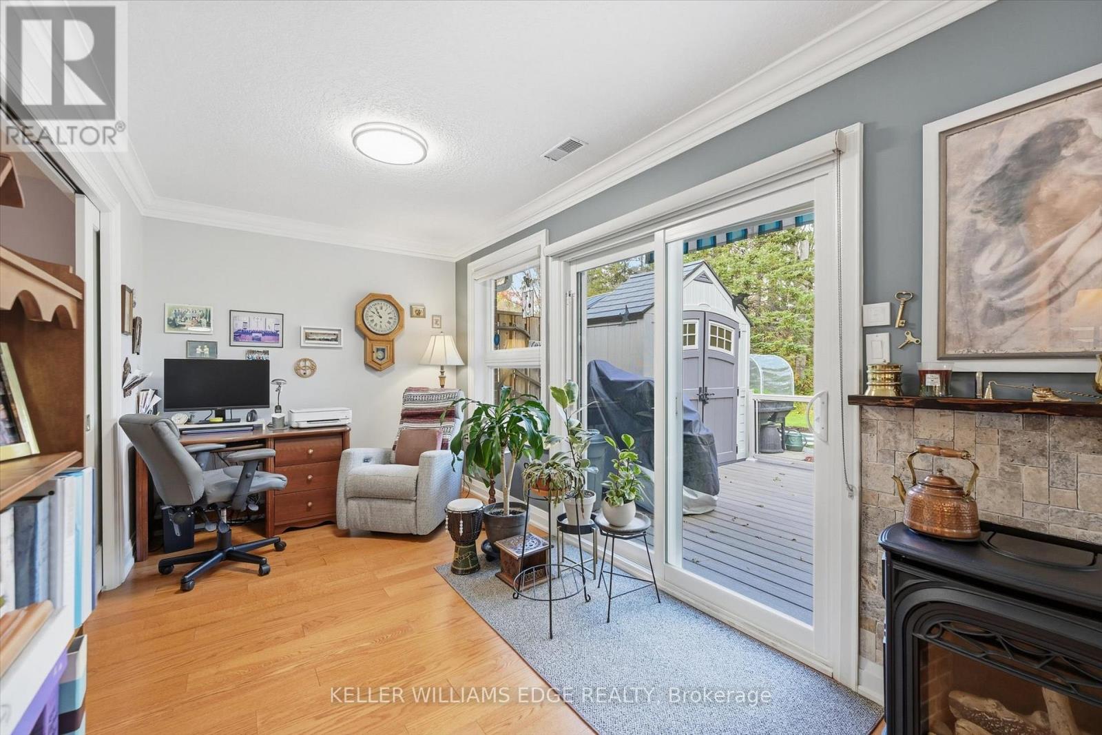 34 Cardinal Mindszenty Boulevard, Hamilton, Ontario  L9B 2M3 - Photo 22 - X12488366