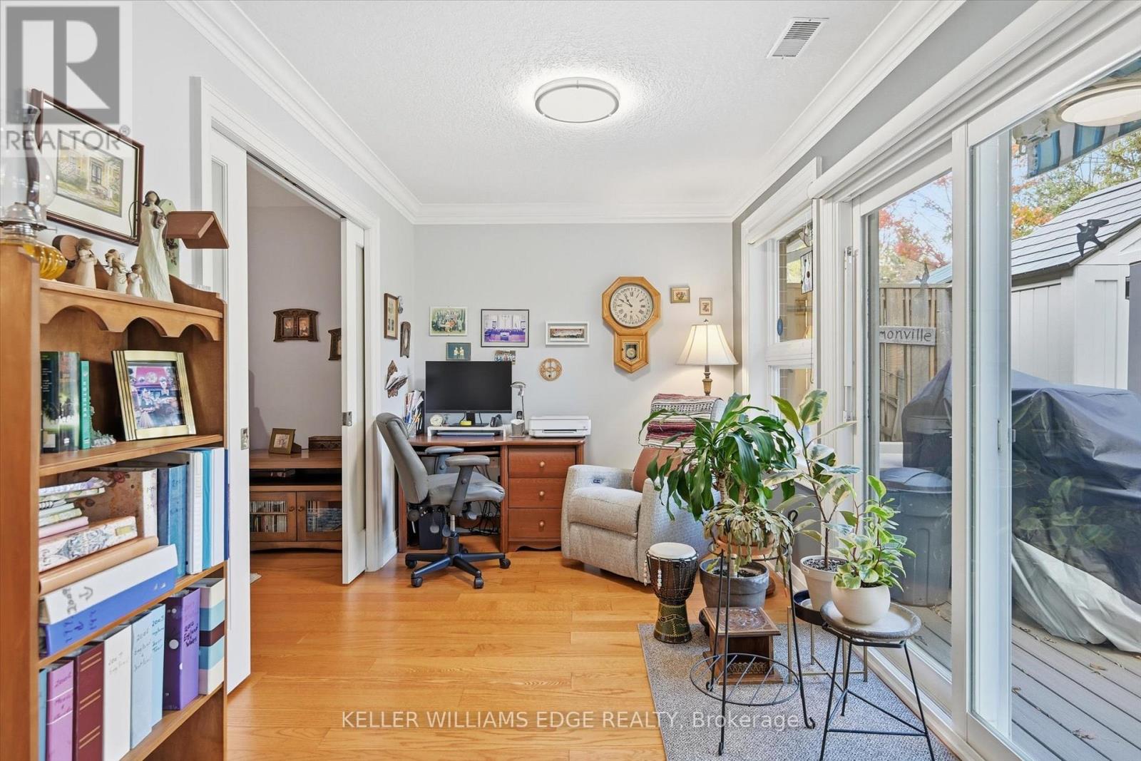 34 Cardinal Mindszenty Boulevard, Hamilton, Ontario  L9B 2M3 - Photo 24 - X12488366