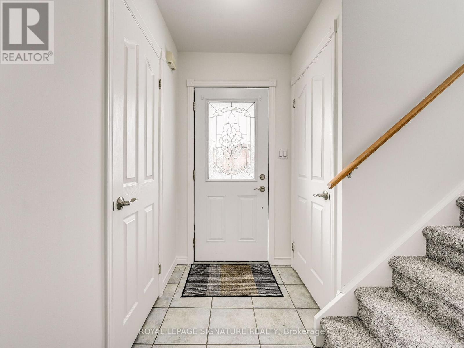 23 Beaverton Drive, Hamilton, Ontario  L8W 3K9 - Photo 5 - X12488466