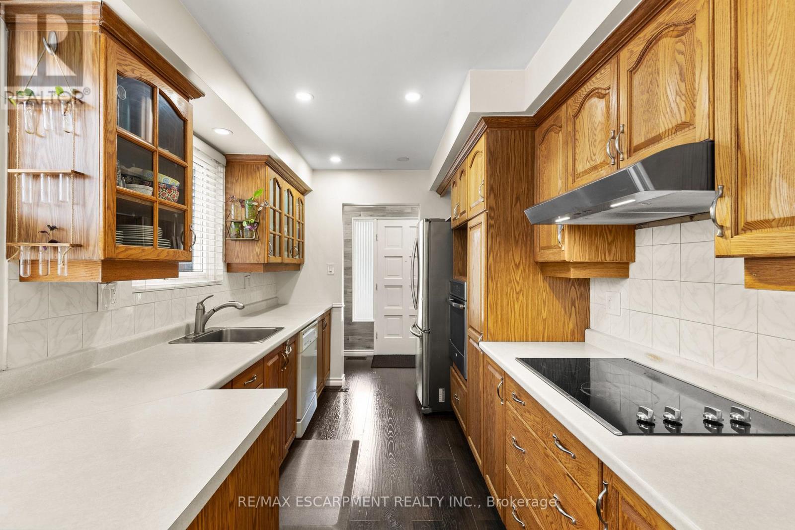 50 Gledhill Crescent, Hamilton, Ontario  L9C 6H4 - Photo 13 - X12488478