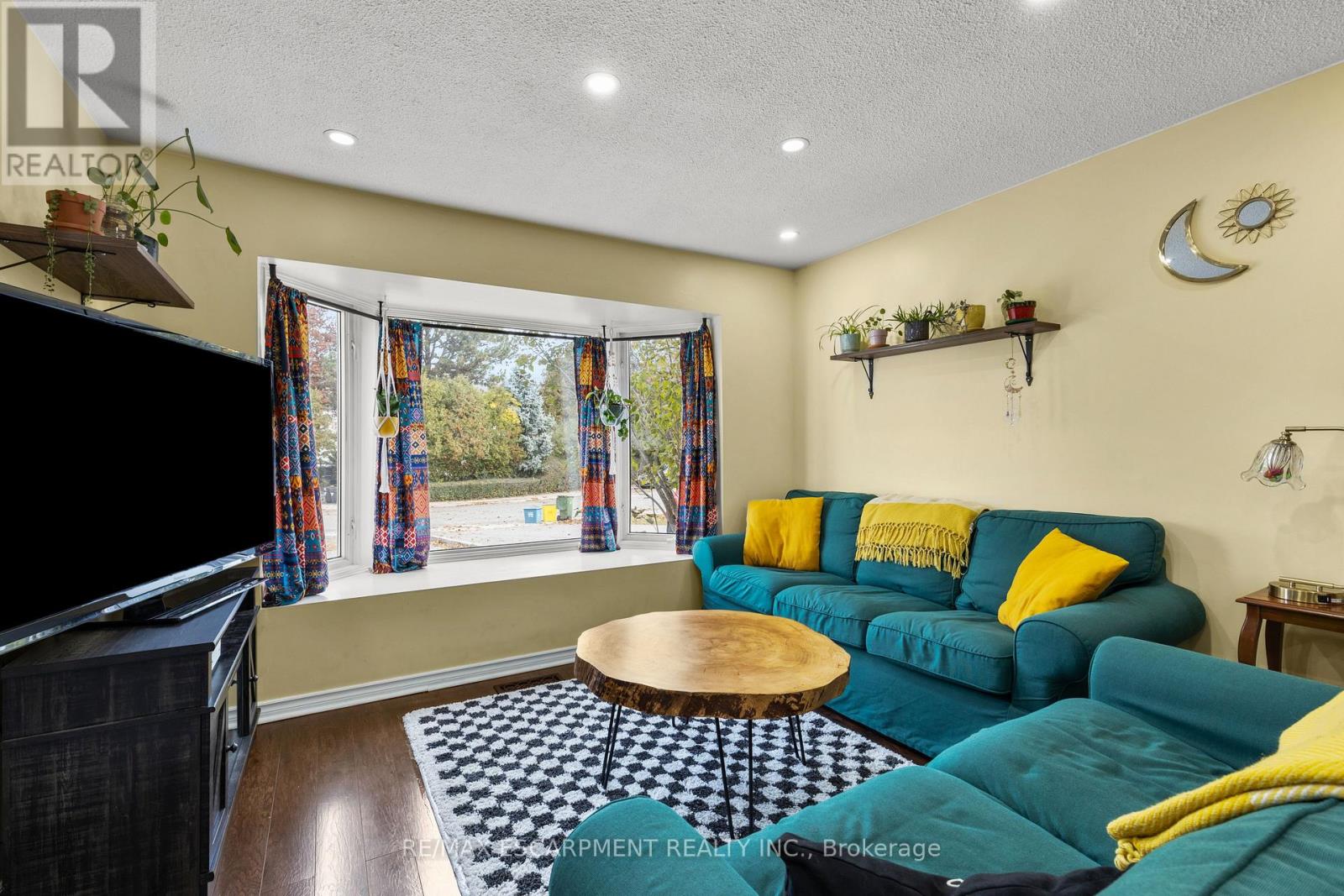 50 Gledhill Crescent, Hamilton, Ontario  L9C 6H4 - Photo 8 - X12488478