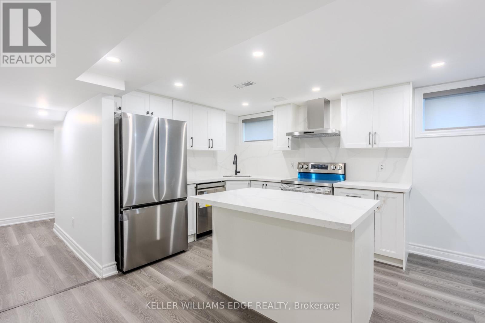 Lower - 16 Doreen Court, Hamilton, Ontario  L8T 2M3 - Photo 4 - X12488518