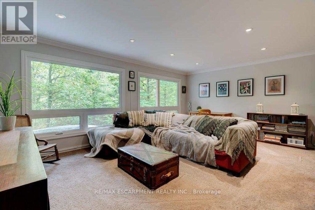 59 Park Road S, Grimsby, Ontario  L3M 4E7 - Photo 34 - X12488534