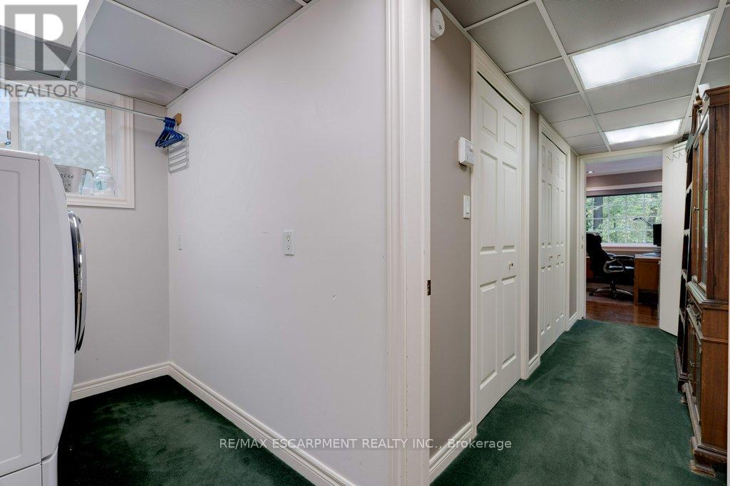 59 Park Road S, Grimsby, Ontario  L3M 4E7 - Photo 35 - X12488534