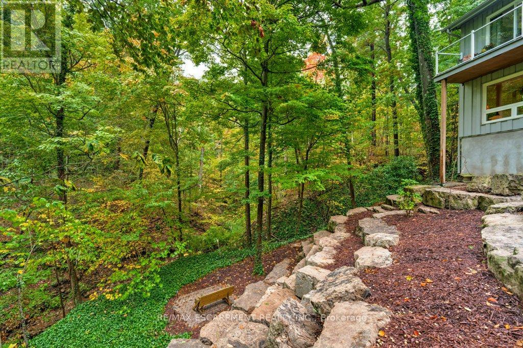 59 Park Road S, Grimsby, Ontario  L3M 4E7 - Photo 49 - X12488534