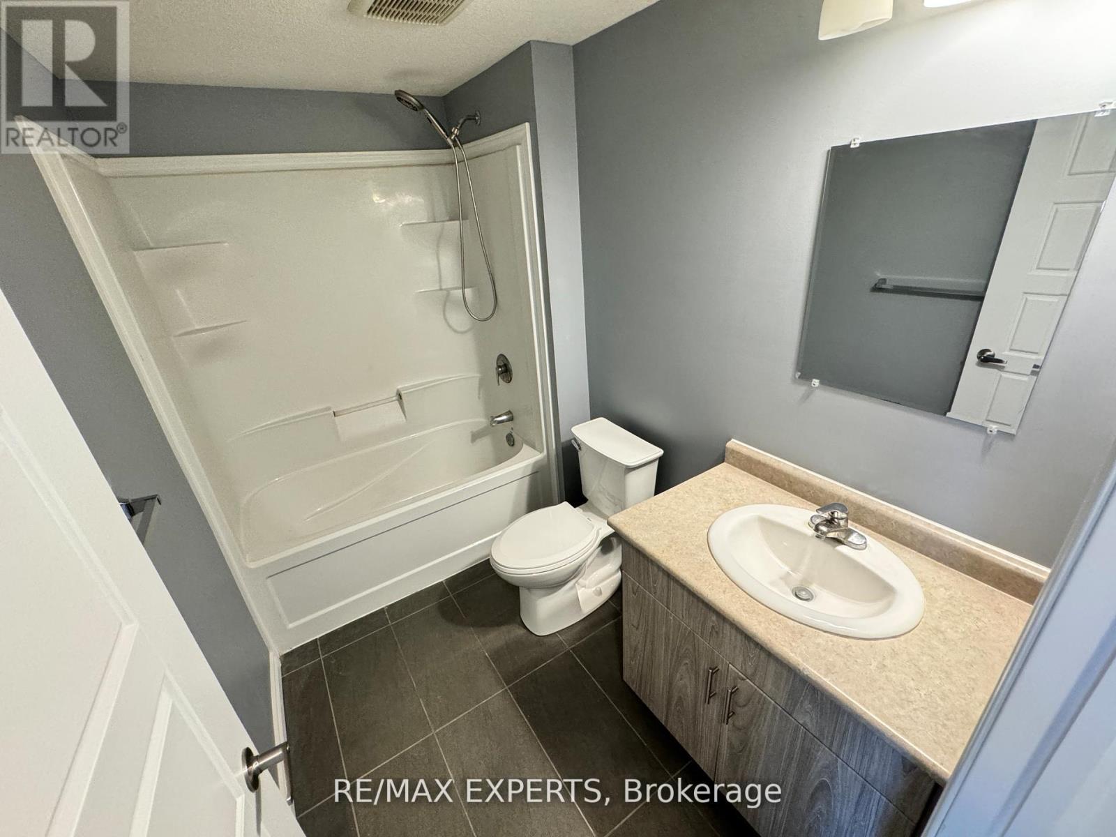 33a - 1430 Highland Road, Kitchener, Ontario  N2N 0C3 - Photo 25 - X12488542