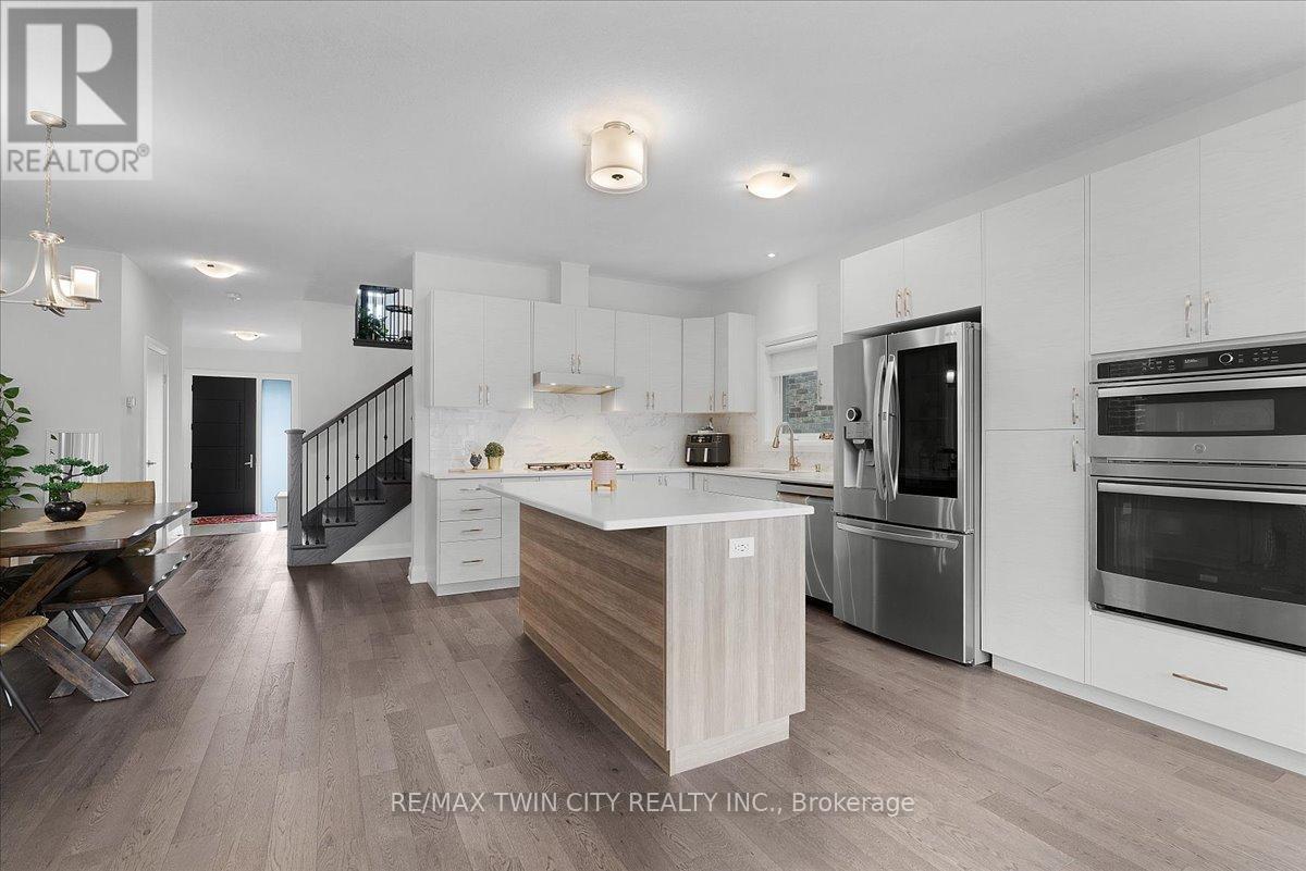 657 Benninger Drive, Kitchener, Ontario  N2E 0J2 - Photo 12 - X12488568