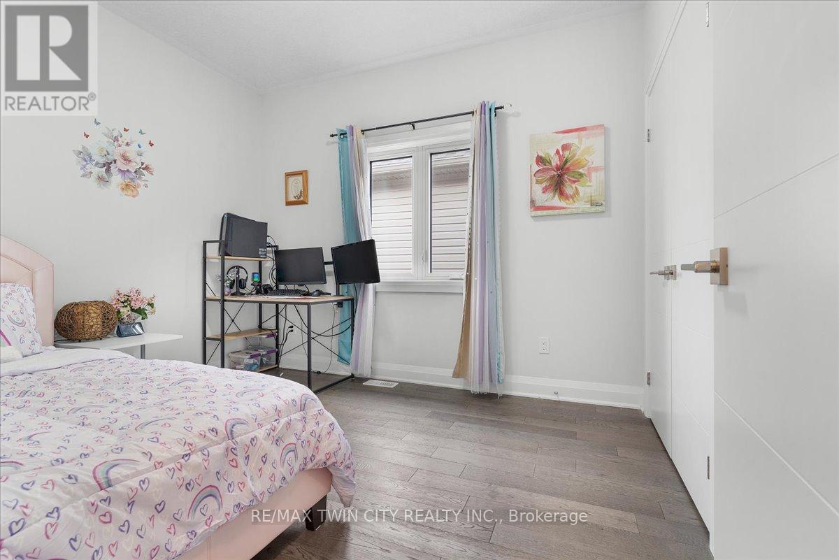 657 Benninger Drive, Kitchener, Ontario  N2E 0J2 - Photo 29 - X12488568