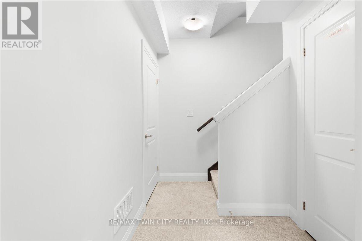 657 Benninger Drive, Kitchener, Ontario  N2E 0J2 - Photo 36 - X12488568