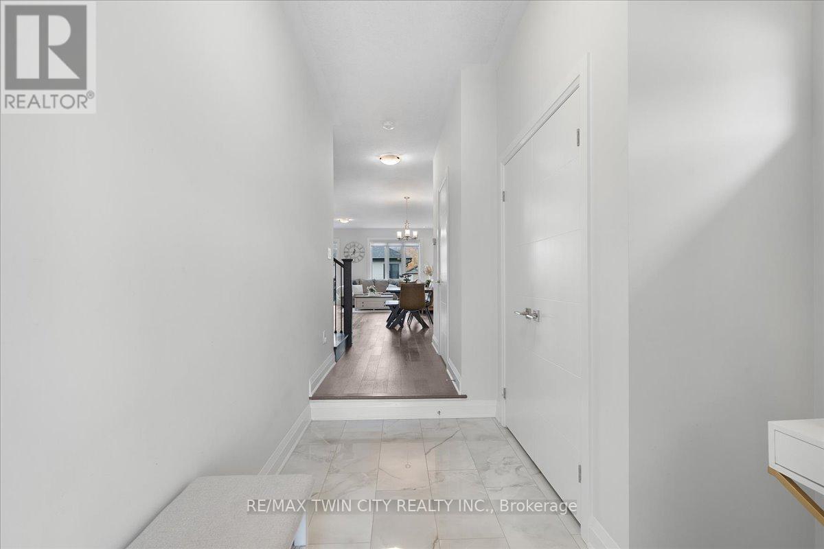 657 Benninger Drive, Kitchener, Ontario  N2E 0J2 - Photo 4 - X12488568