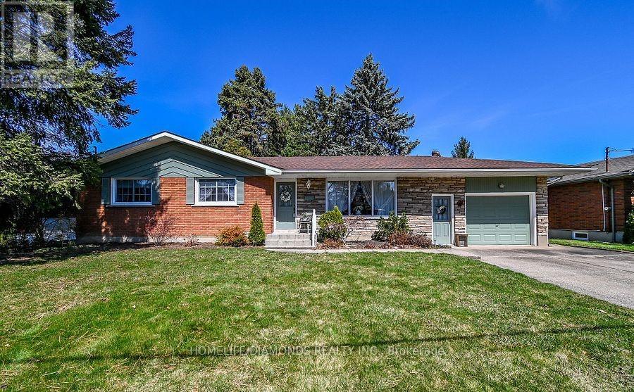 LOWER - 17 OLD COACH ROAD, St. Catharines, Ontario