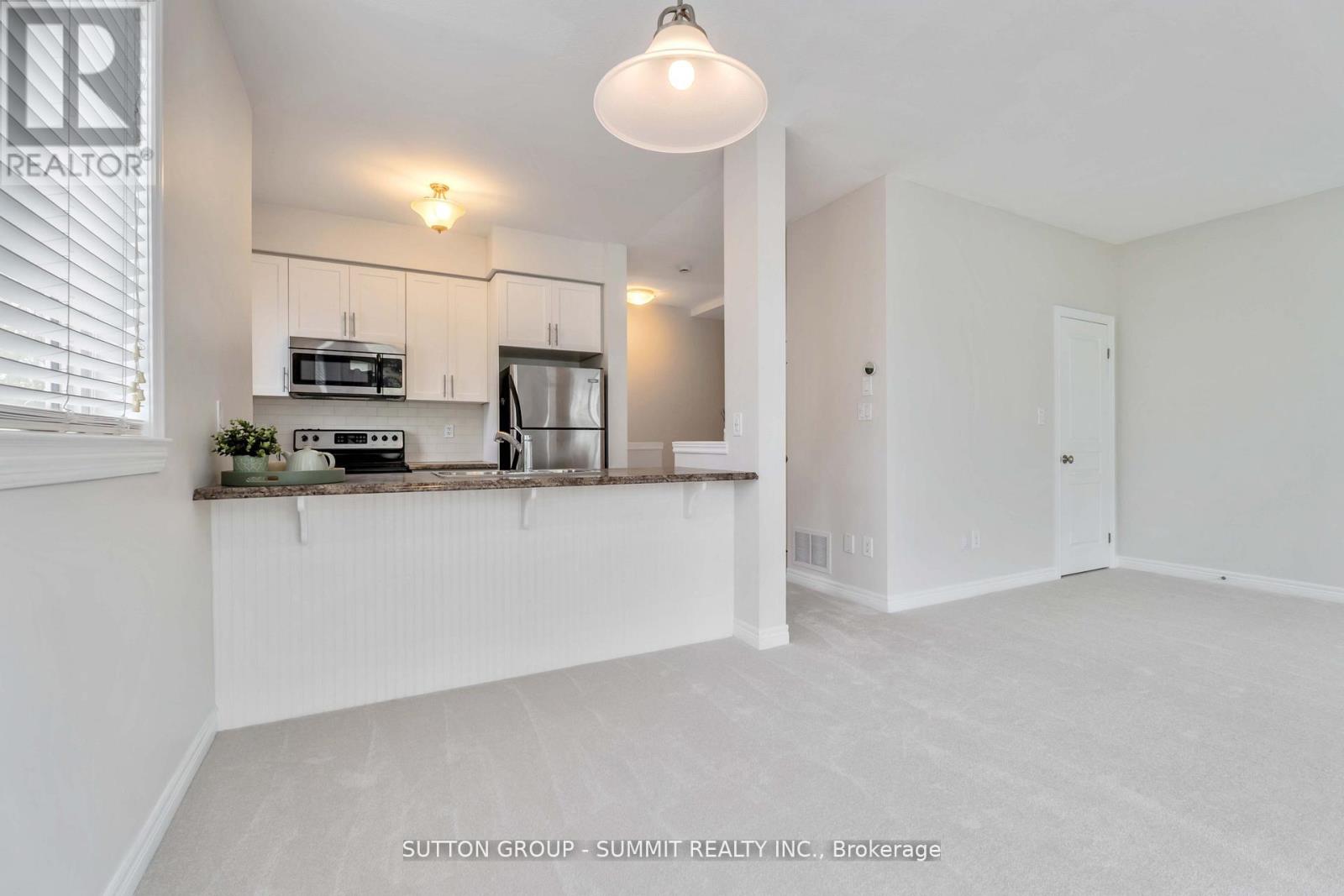 25 - 337 Beach Boulevard, Hamilton, Ontario  L8H 6W4 - Photo 13 - X12488622