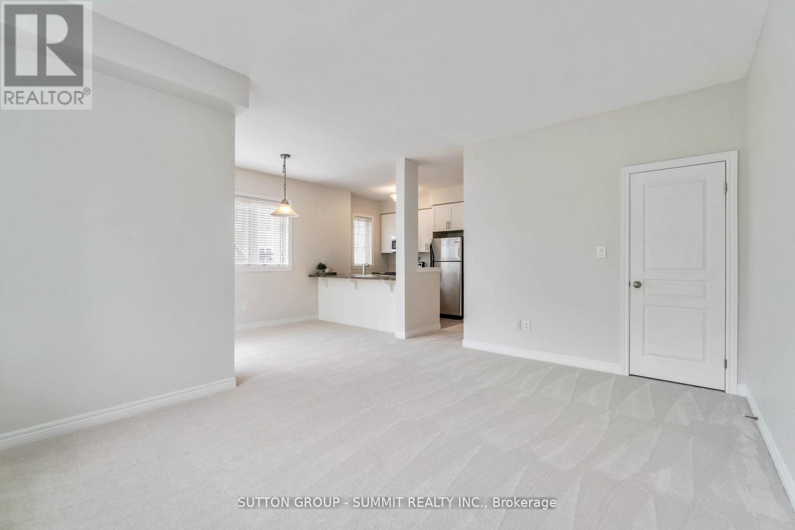 25 - 337 Beach Boulevard, Hamilton, Ontario  L8H 6W4 - Photo 14 - X12488622