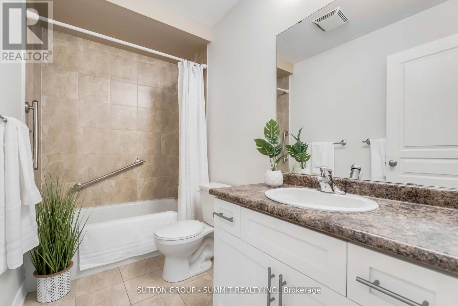 25 - 337 Beach Boulevard, Hamilton, Ontario  L8H 6W4 - Photo 22 - X12488622