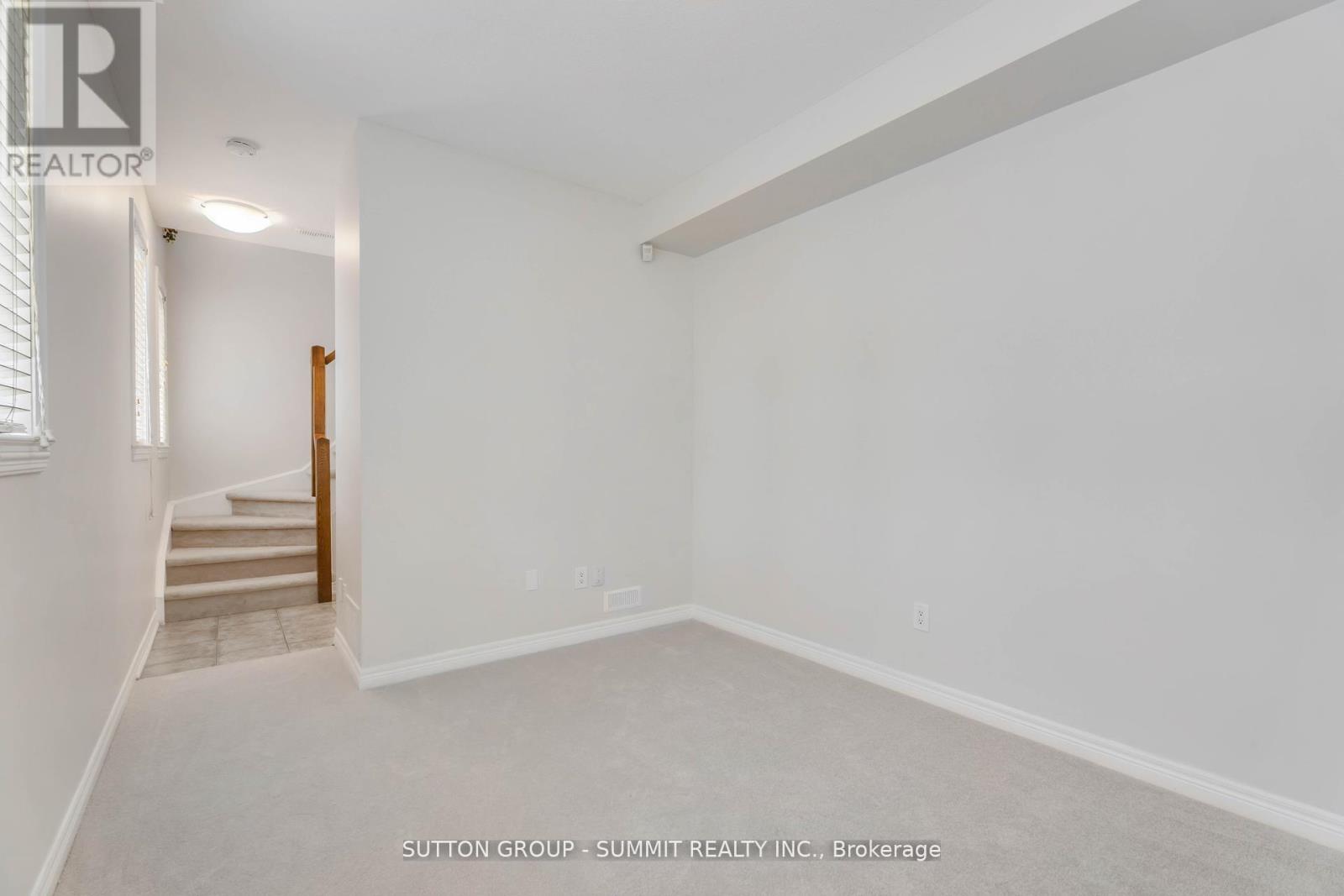 25 - 337 Beach Boulevard, Hamilton, Ontario  L8H 6W4 - Photo 5 - X12488622