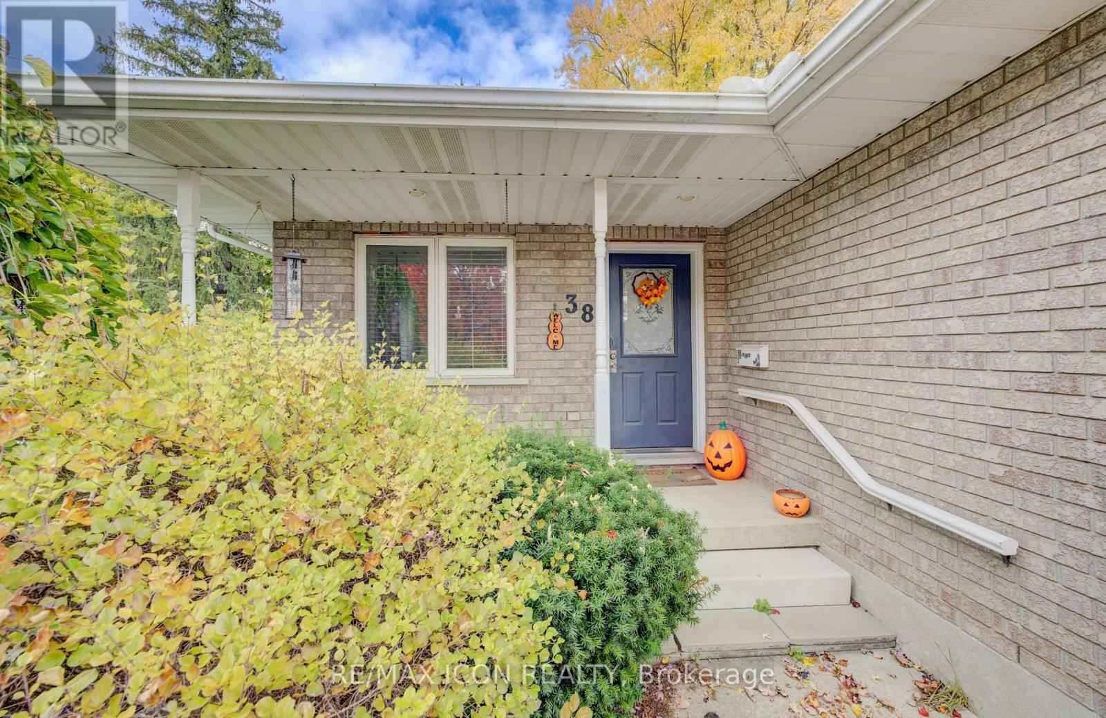 38 Mill Street E, Perth East, Ontario  N0K 1M0 - Photo 3 - X12488676