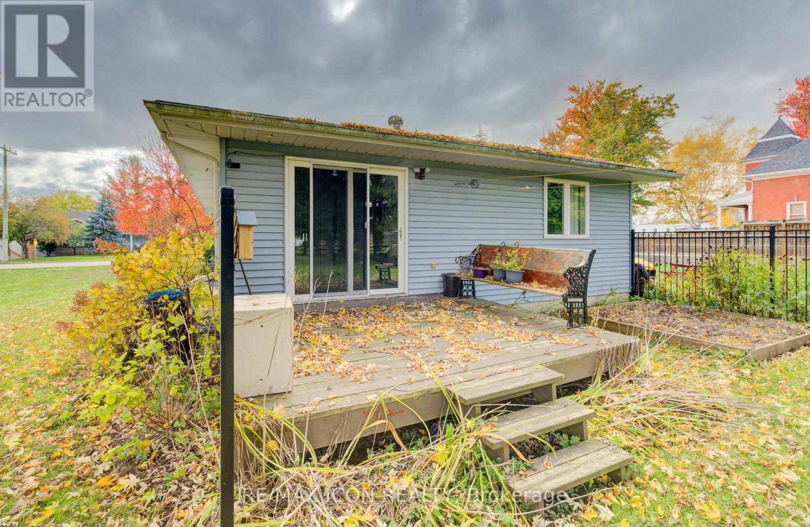 38 Mill Street E, Perth East, Ontario  N0K 1M0 - Photo 34 - X12488676