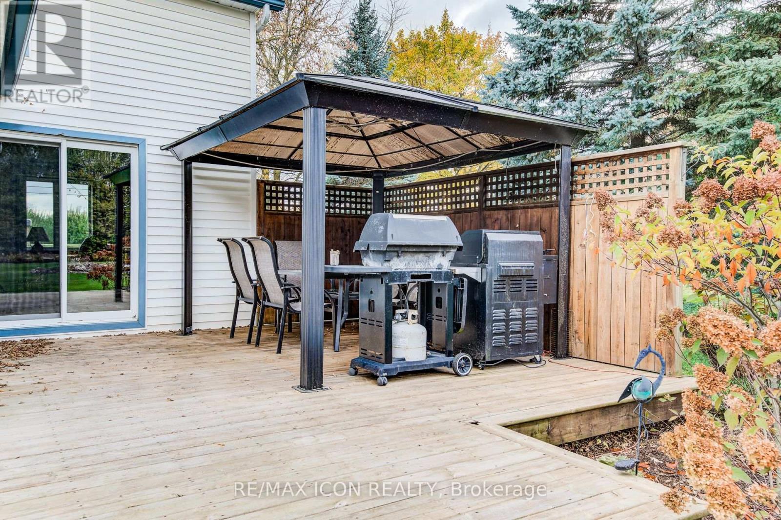 1301 Lobsinger Line, Woolwich, Ontario  N2J 4G8 - Photo 36 - X12488678