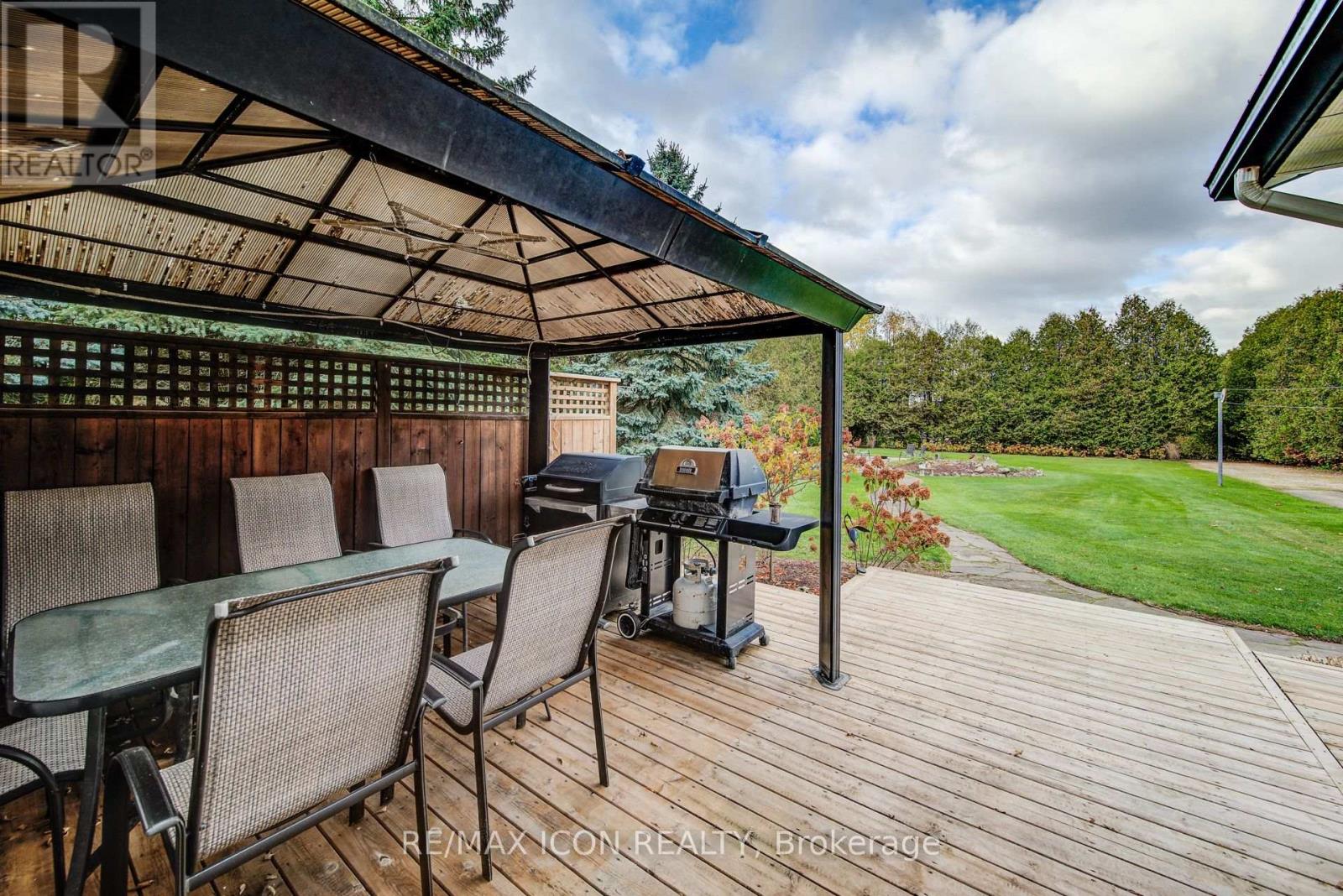 1301 Lobsinger Line, Woolwich, Ontario  N2J 4G8 - Photo 37 - X12488678