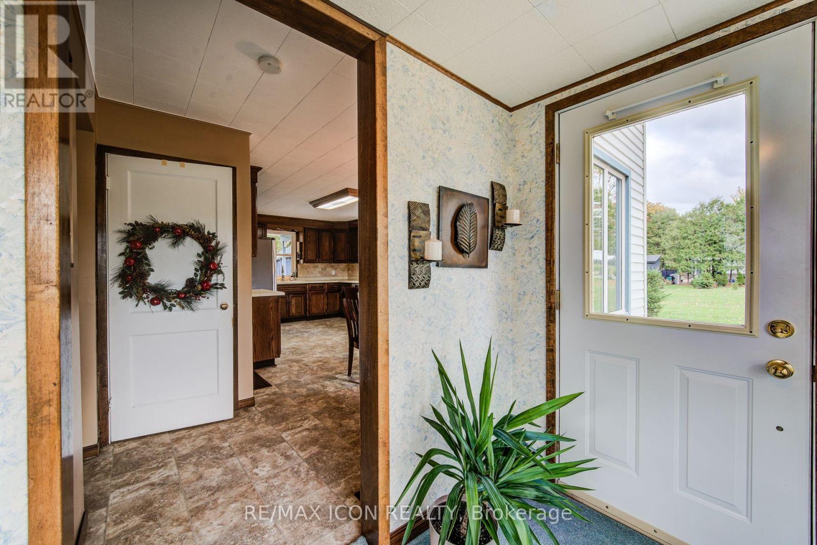 1301 Lobsinger Line, Woolwich, Ontario  N2J 4G8 - Photo 7 - X12488678