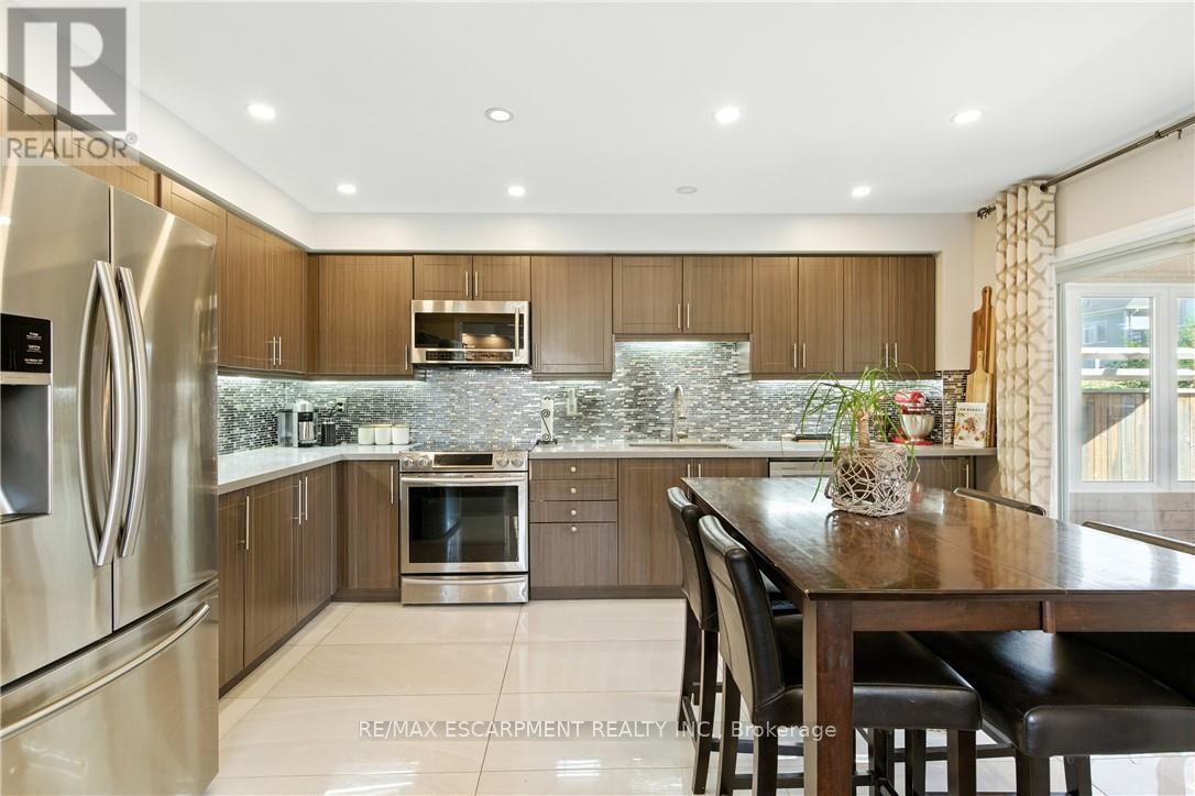 7764 Sycamore Drive, Niagara Falls, Ontario  L2H 0N6 - Photo 14 - X12488738