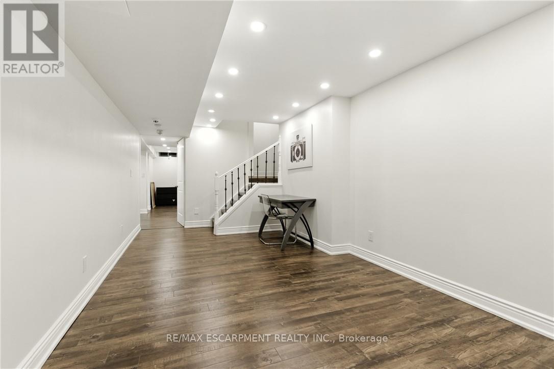 7764 Sycamore Drive, Niagara Falls, Ontario  L2H 0N6 - Photo 37 - X12488738