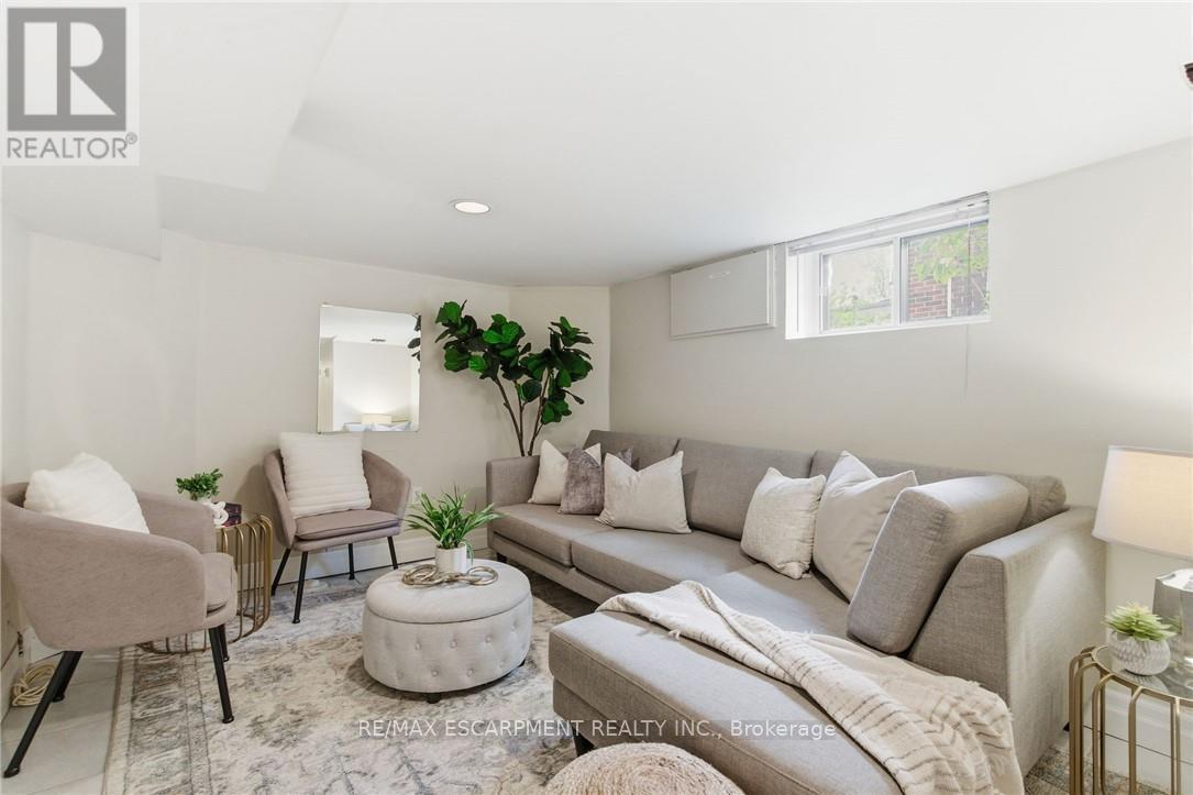 76 East 15th Street, Hamilton, Ontario  L9A 4E9 - Photo 30 - X12488758