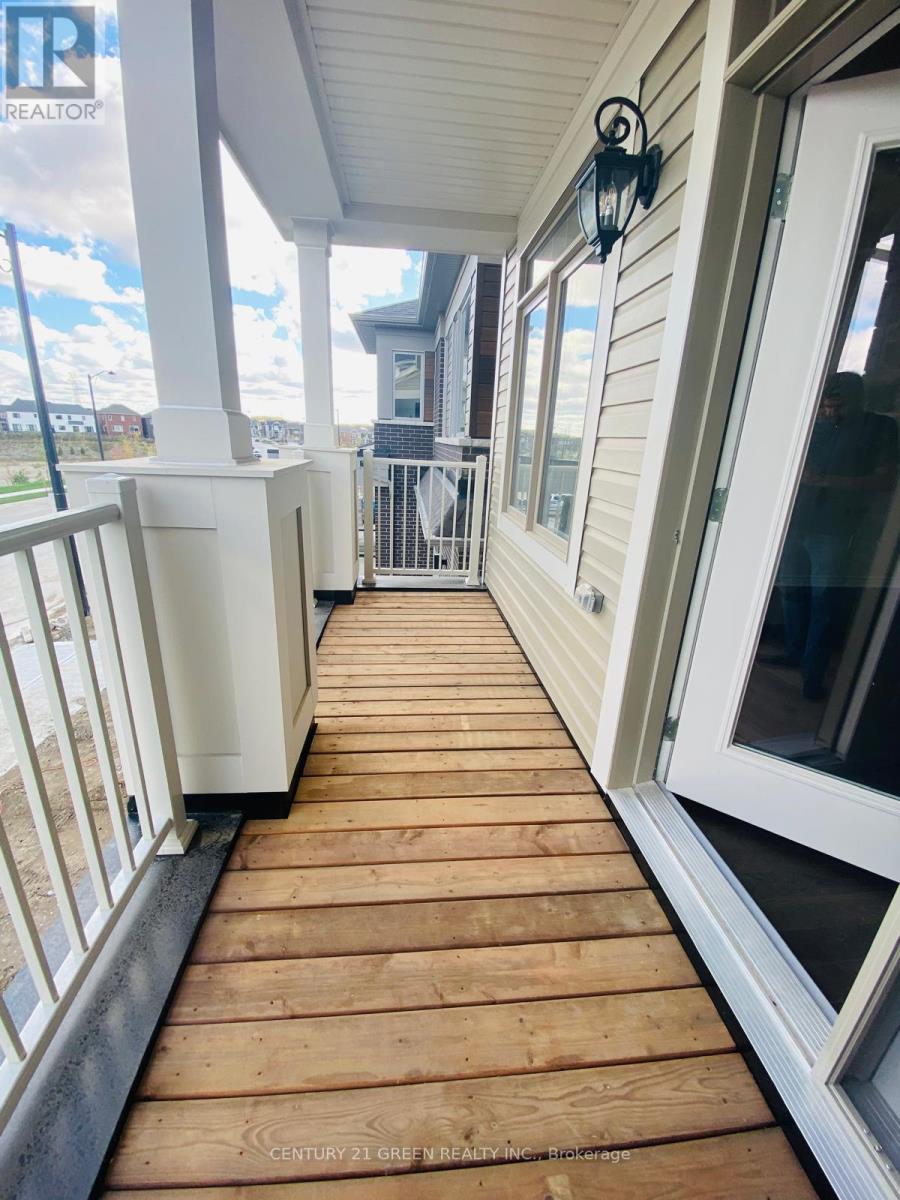 283 Rosenberg Way, Kitchener, Ontario  N2R 0S9 - Photo 10 - X12488944