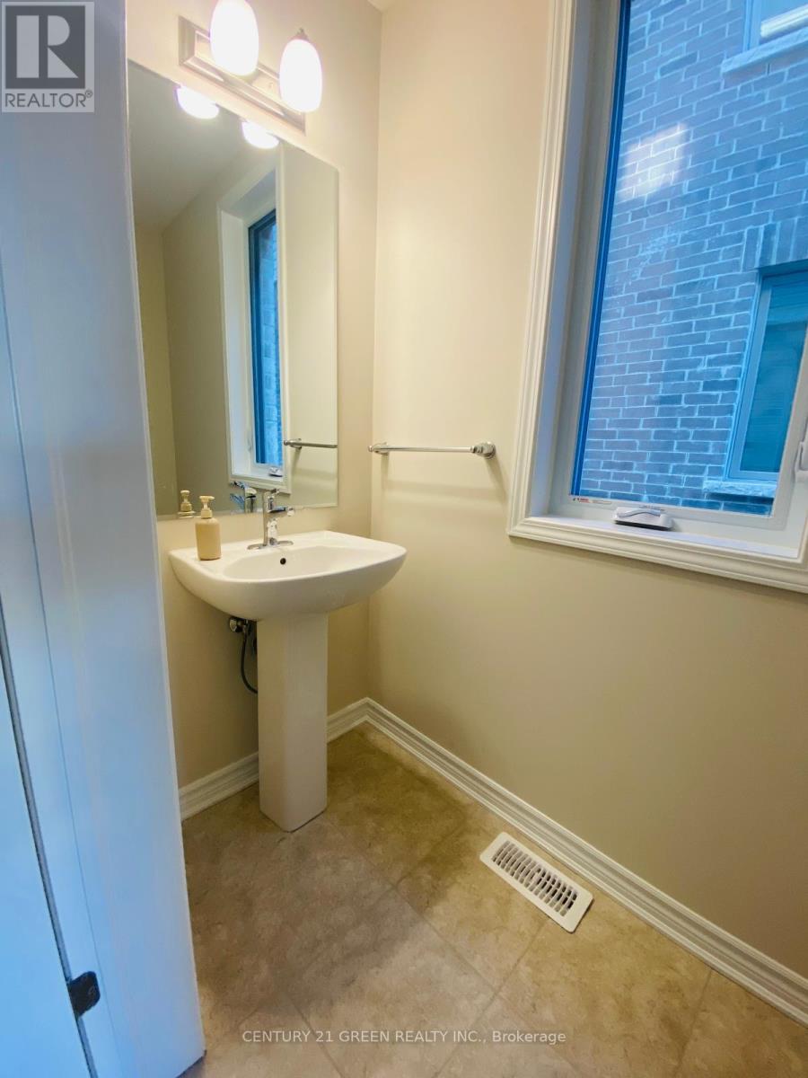 283 Rosenberg Way, Kitchener, Ontario  N2R 0S9 - Photo 27 - X12488944