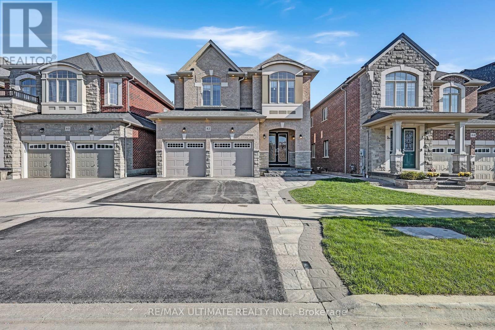 42 Donwoods Crescent, Whitby (Taunton North), Ontario  L1R 0N1 - Photo 2 - E12476402