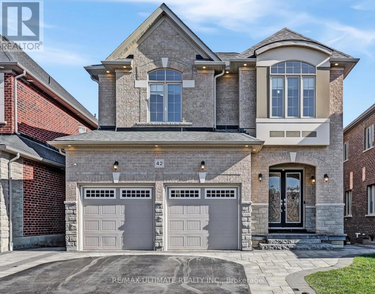 42 DONWOODS CRESCENT, Whitby, Ontario