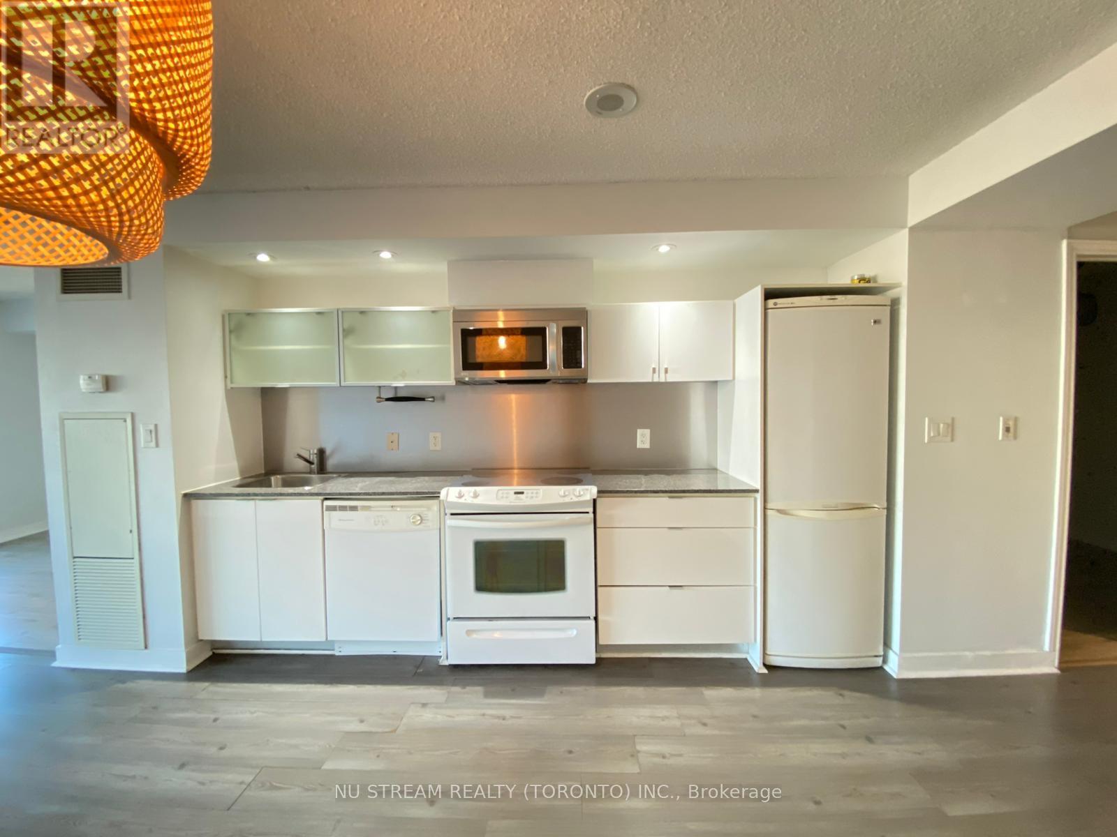 1508 - 4 Spadina Avenue S, Toronto, Ontario  M5V 3Y9 - Photo 6 - C12488996