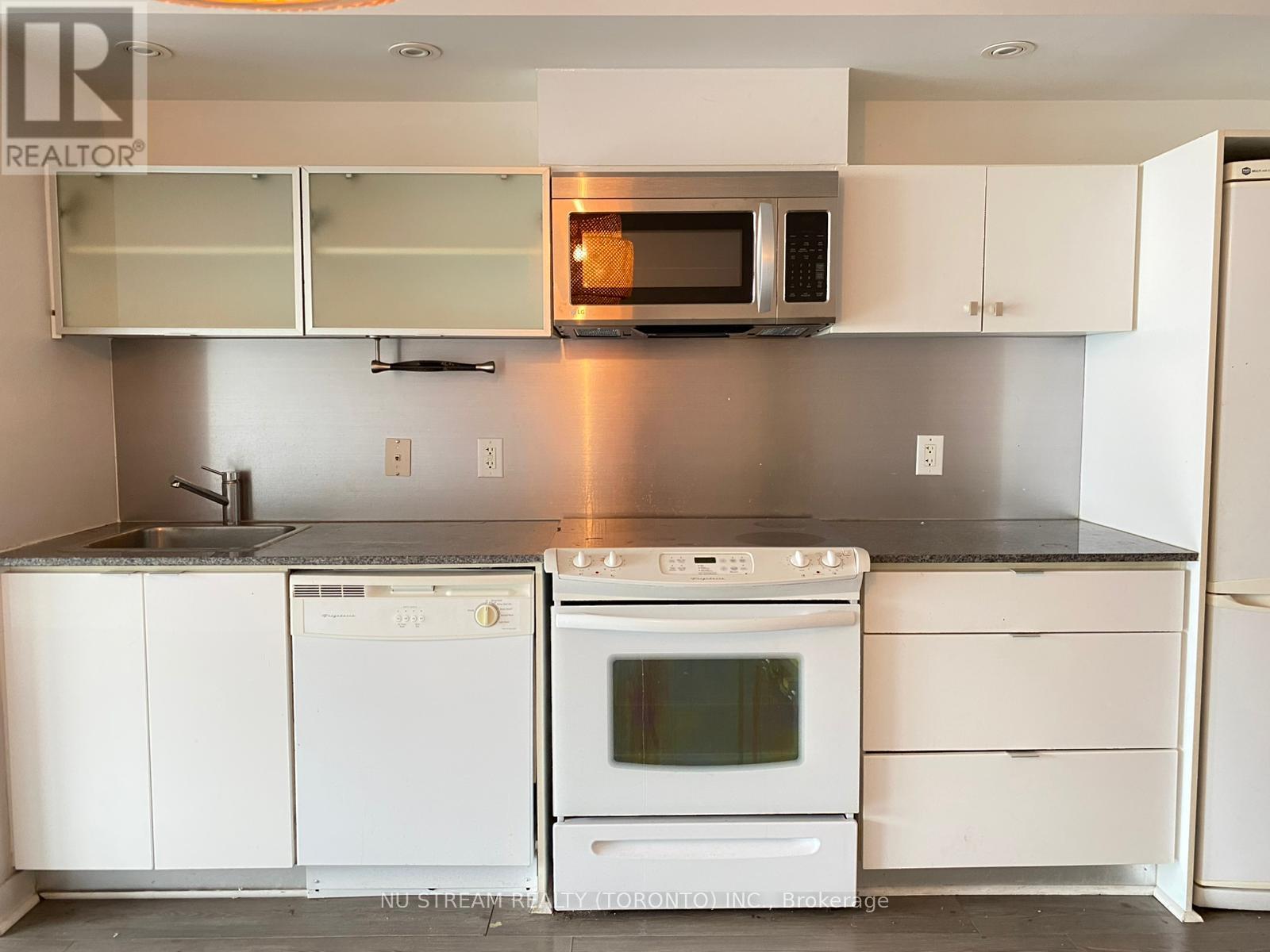 1508 - 4 Spadina Avenue S, Toronto, Ontario  M5V 3Y9 - Photo 7 - C12488996