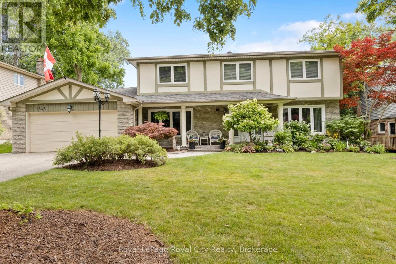 1548 Troika Court, Mississauga, Ontario  L5J 4C4 - Photo 2 - W12489032